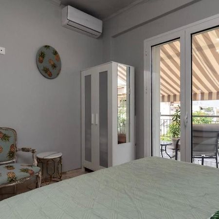 Artistic Apt In Vibrant Gazi With Large Terrace By Ghh 雅典 外观 照片