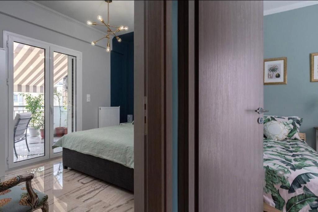 Artistic Apt In Vibrant Gazi With Large Terrace By Ghh 雅典 外观 照片
