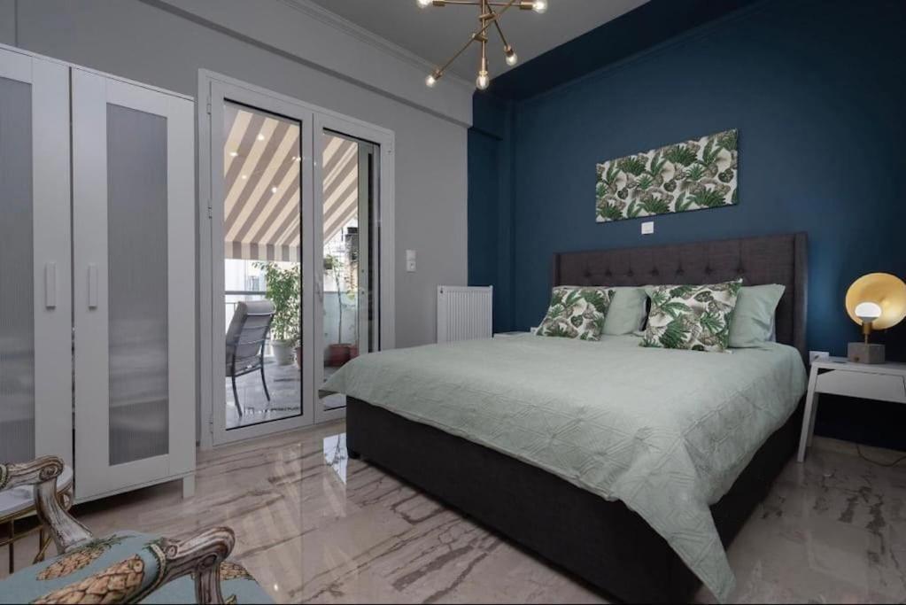 Artistic Apt In Vibrant Gazi With Large Terrace By Ghh 雅典 外观 照片